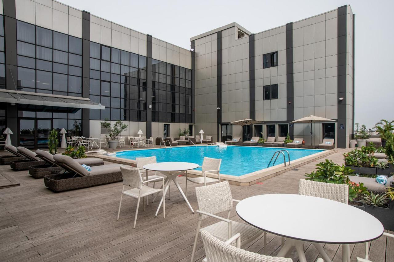 Krystal Palace Douala Exterior photo