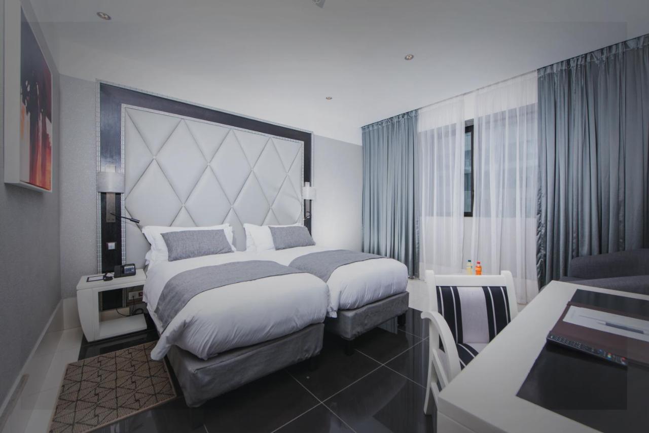 Krystal Palace Douala Exterior photo